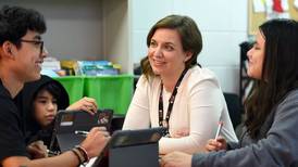 Teachers in Carpentersville, Ingleside named Golden Apple Award state finalists