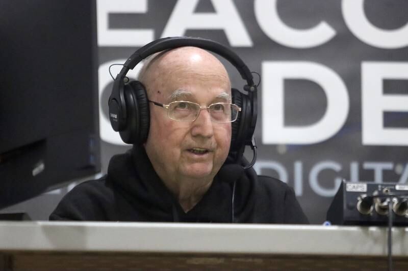 Jim Hinkle calls game action as Crystal Lake South plays Waubonsie Valley during Hinkle Holiday Classic varsity boys basketball tournament title game action on Friday, Dec. 27, 2024 at Jacobs High School in Algonquin.