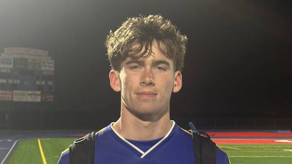 Marmion, Aurora Central Catholic advance to regional final with convincing victories