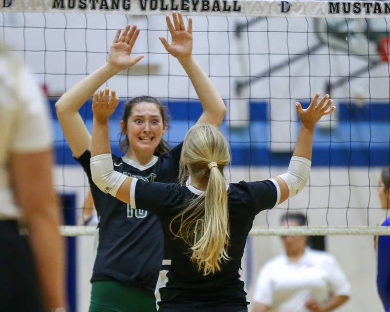Photos Wheaton North vs. Glenbard West in Class 4A volleyball regional