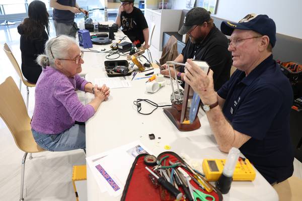 Joliet Junior College seeks volunteer fixers for Repair Cafe event