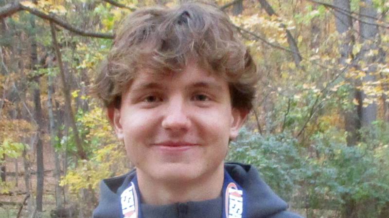 Downers North’s Philip Cupial wins 1,600 title at Illinois Indoor meet: Saturday Suburban Life sports roundup