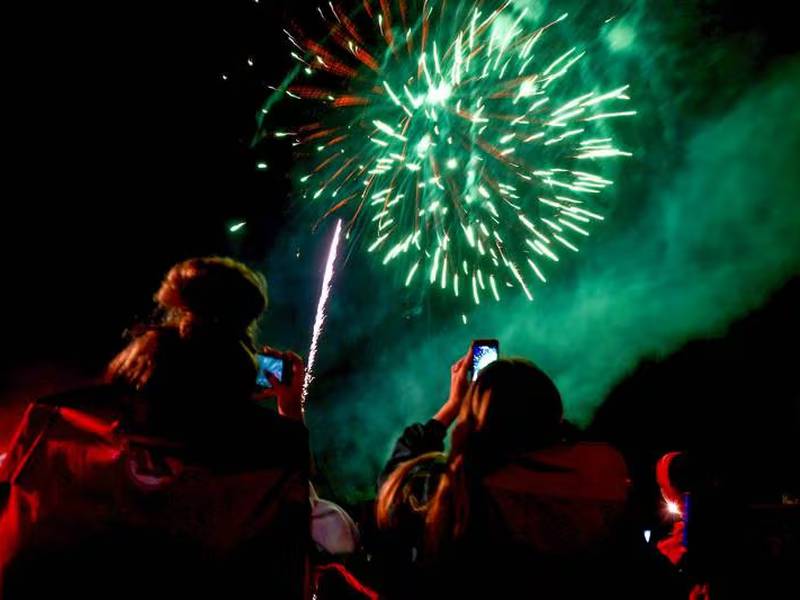 Cheeseburgers & Fireworks set to return to Aroma Park Boat Club on Saturday