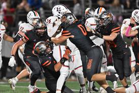 Brady Kozlowski helps Minooka win defensive battle over Oswego