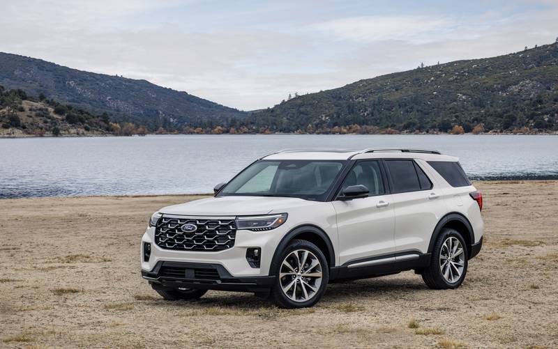The 2025 Ford Explorer Platinum 4x4 is a premium mid-size SUV.