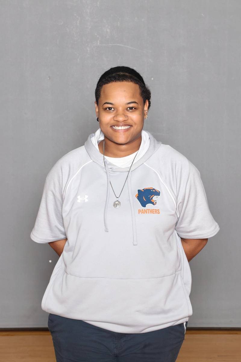 Oswego girls basketball coach Venita Parsons