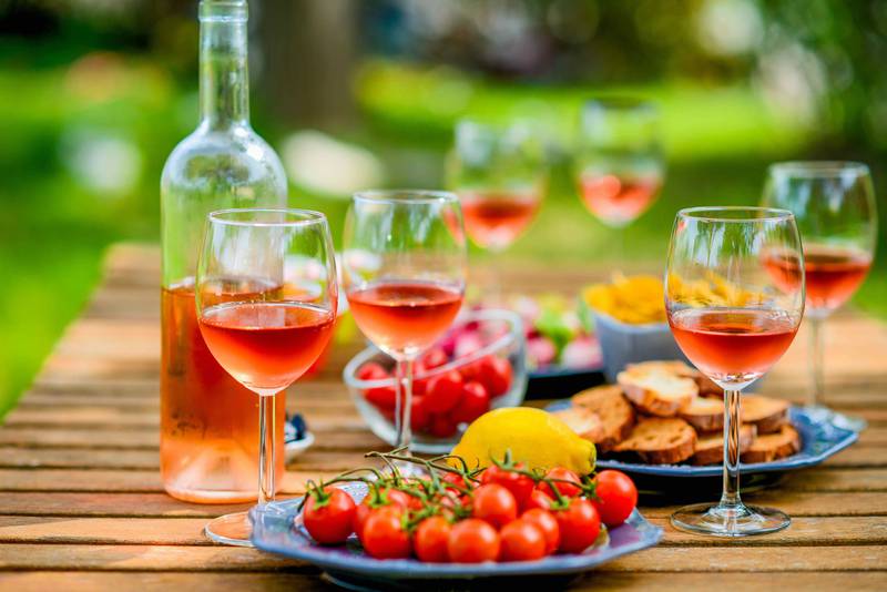 Best outdoor dining/wine