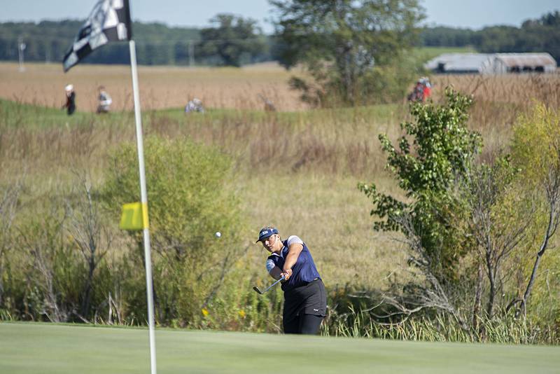 Bureau Valley’s Callie Schoff chips on #17 at Deer Valley during class A girls regional golf Thursday, Sept. 29, 2022.