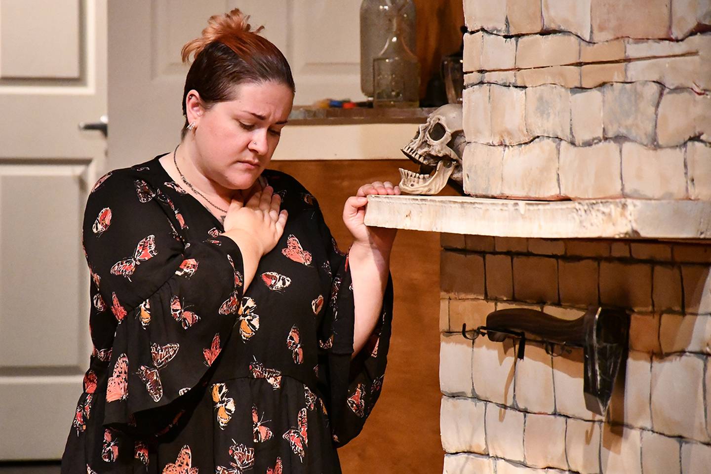 Myra Bruhl (Erin Booth) in "Deathtrap."
