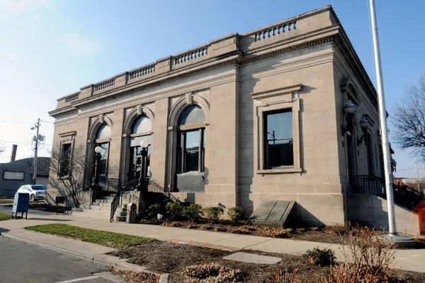 Ottawa council to consider police upgrades, 911 agreements and land deal Tuesday