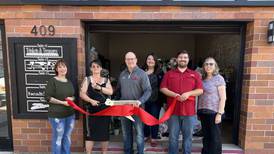 Trinkets & Treasures opens on Main Street in downtown Streator
