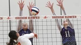 Volleyball: Wubbena, Mois come up huge as Oregon fends off late Dixon run in two-set victory