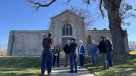 Lee County Historical Society donates $1,000 for Dixon’s Oakwood Cemetery Mausoleum restorations