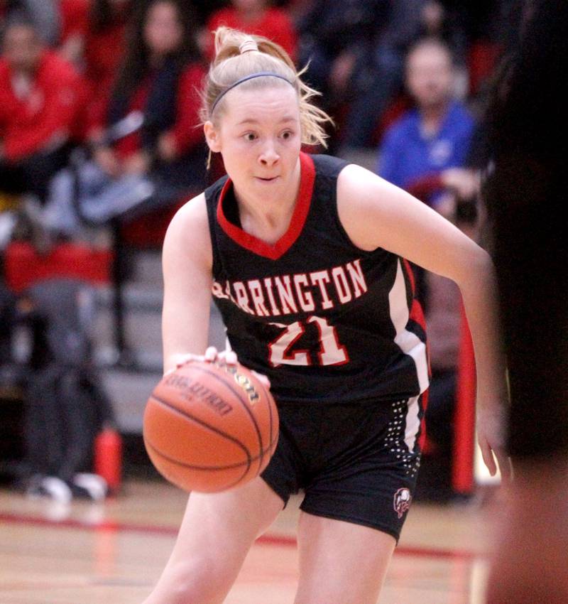 Barrington’s Sarah Bauernfreund drives toward the basket during the Class 4A Schaumburg Supersectional against Geneva on Monday, Feb. 27, 2023.