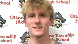 Weston Averkamp hurdles to 2 more wins; Streator softball splits: The Times Saturday Roundup