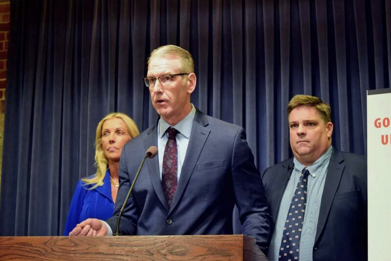 Senate Republican leader John Curran, R-Downers Grove, speaks at a statehouse news conference on February 18