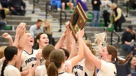 Manteno avenges last week’s loss to Wilmington, wins regional title as both teams celebrate historic seasons