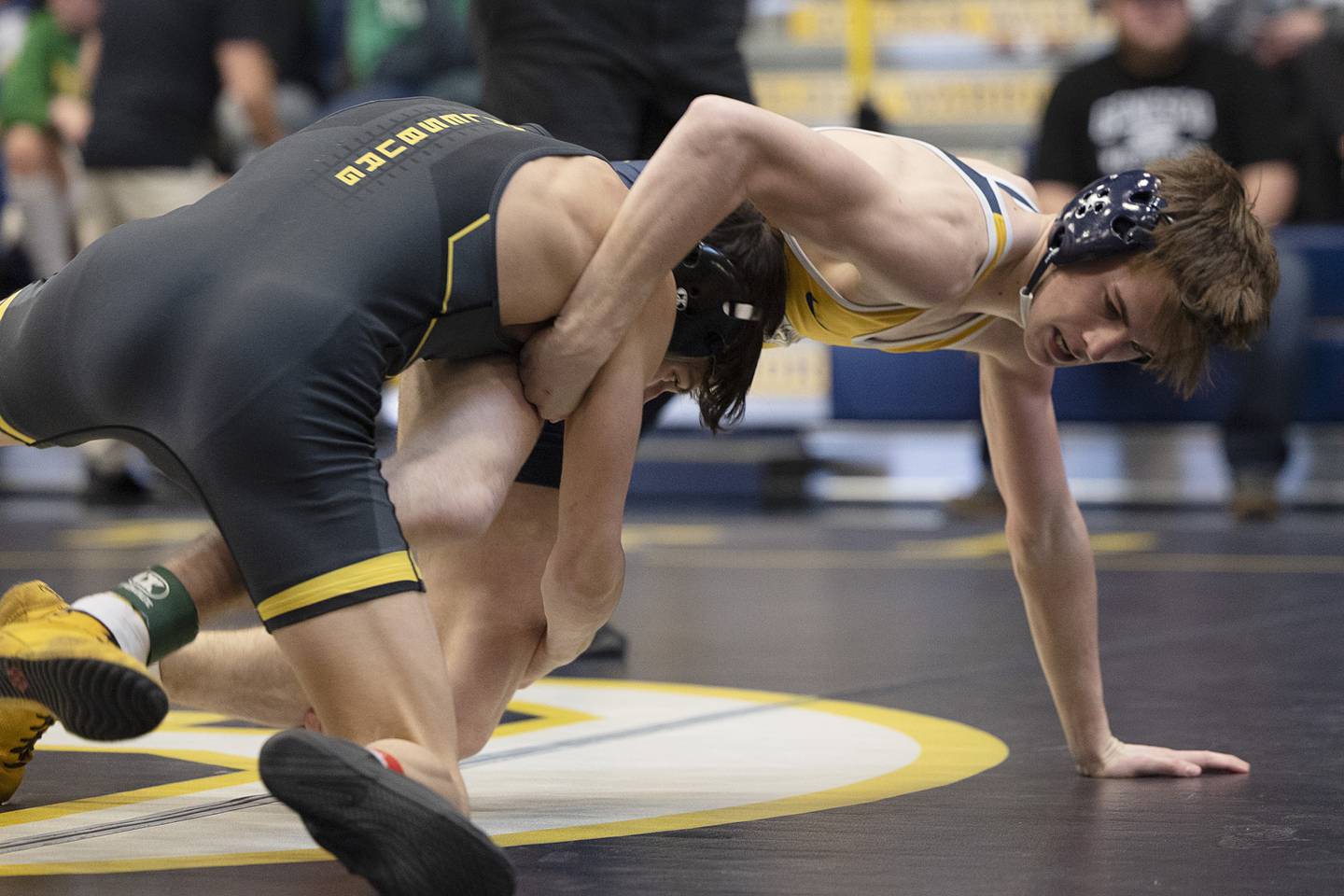 Sterling’s Dylan Ottens (right) lost to Galesburg’s Gauge Shipp in the 138 pound title place match at the Sterling wrestling regional.