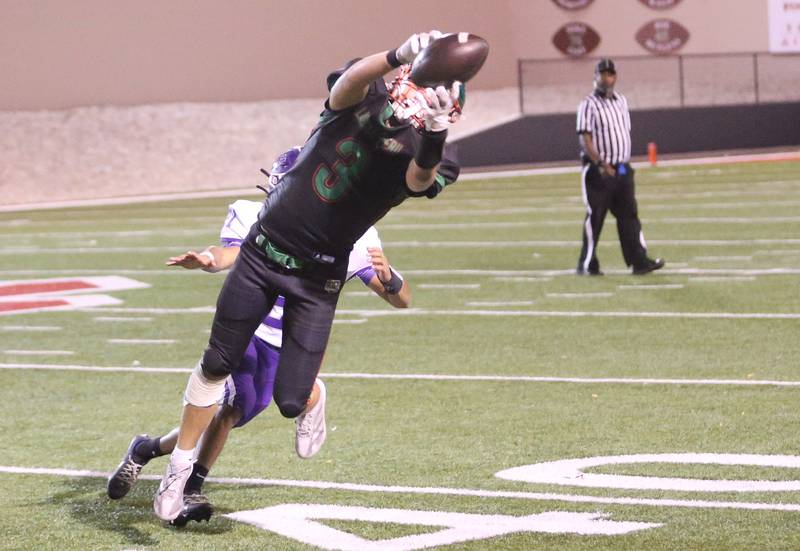 L-P's Michael Hartman makes a catch against Rochelle on Friday, Sept. 27, 2024 at Howard Fellows Stadium.