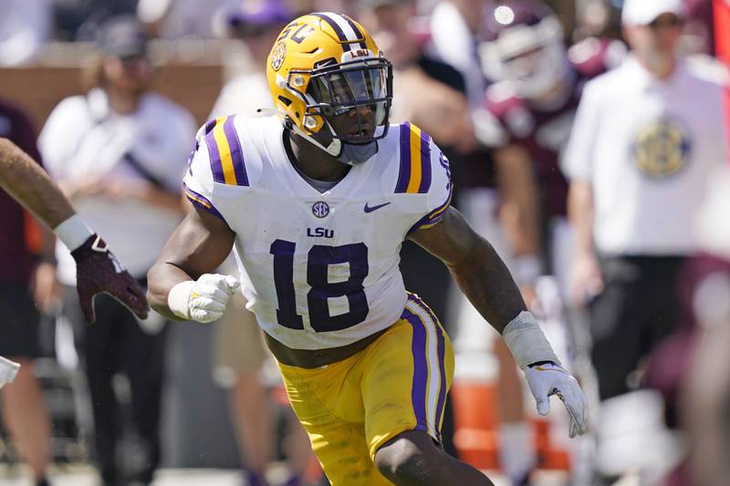 LSU linebacker Damone Clark runs in pass coverage against Mississippi State on Sept. 25, 2021 in Starkville, Miss.