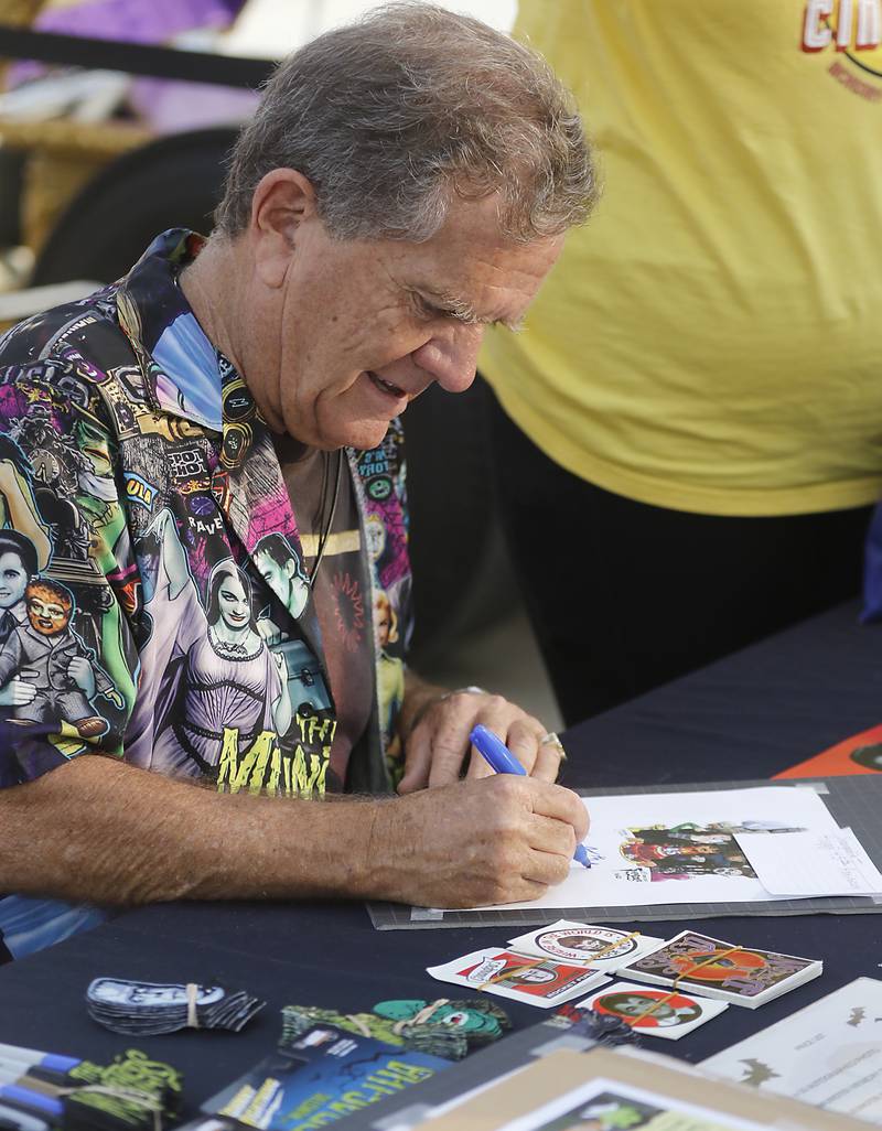 Photos Eddie Munster actor Butch Patrick at McHenry Outdoor Theater