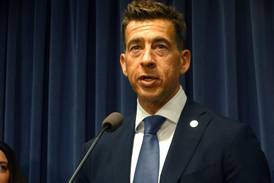 Illinois Secretary of State’s Office warns of toll, traffic violation text scams