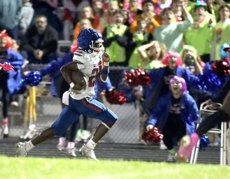Dundee-Crown’s Ereyon Bailey sprints for a long gain in varsity football  at Jacobs High School in Algonquin on Friday, Oct. 10, 2025.