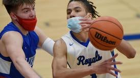 Boys Basketball: Aryton Temcio’s late shot sends Glenbard South to win at Larkin