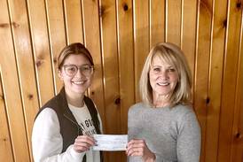 Rock Falls Rotary donates to Thanksgiving basket project