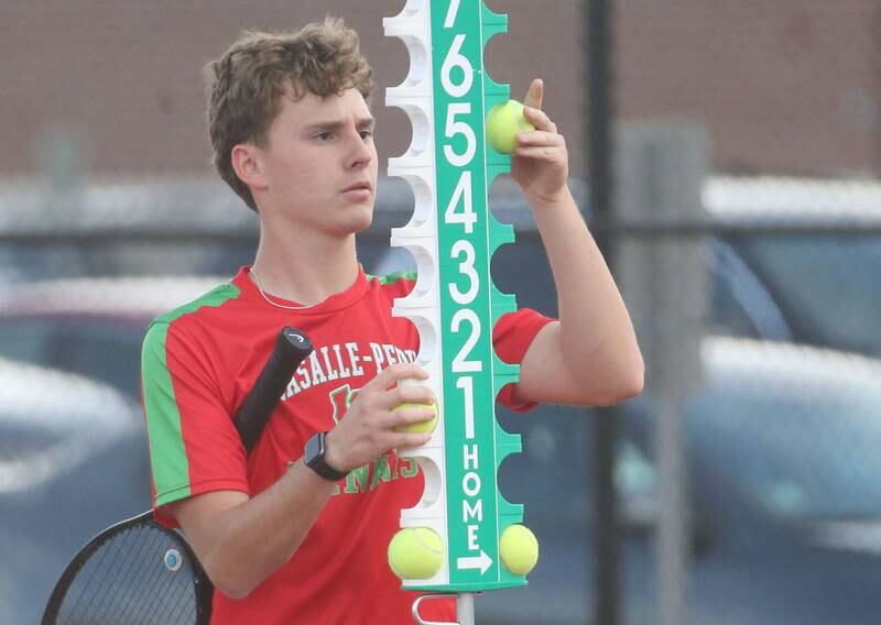 L-P's Riley Cetwinski changes the score while playing Ottawa on Tuesday, April 22, 2025 at the L-P Athletic Complex in La Salle.