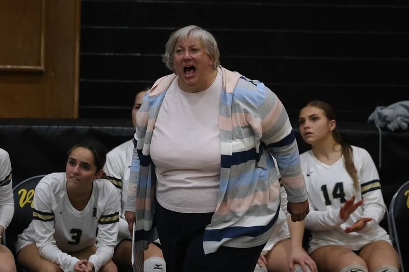 Lemont head coach Chris Zogata calls out to her players against St. Laurence in the Class 3A St. Laurence Sectional championship on Thursday, Nov. 7, 2024 in Burbank.