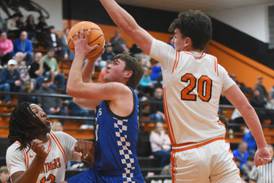Blake Chandler’s late free throw gives Clifton Central one-point RVC semifinal win at Gardner-South Wilmington