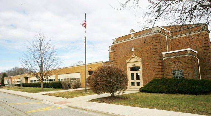 The Cary School District 26 Board unanimously approved the sale of the former Maplewood School property by a sealed bid during a meeting Monday.