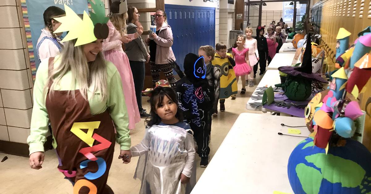 Jefferson students in Ottawa parade their Halloween costumes Shaw Local