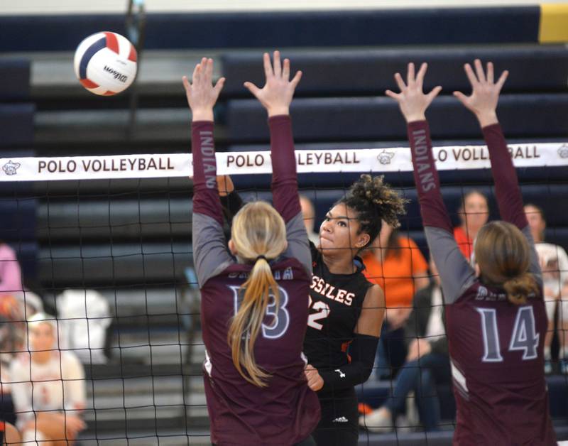 Milledgeville's Kendra Kingsby (22) hits past two Dakota blockers at the Polo Invite on Saturday, Sept. 27, 2025.