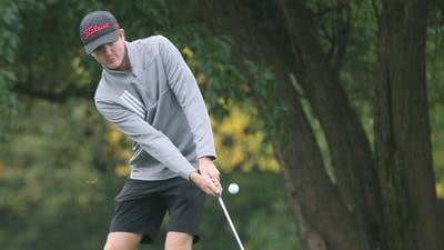 Boys golf: Hall’s Landen Plym, Marquette’s Carson Zellers heading to sectional again
