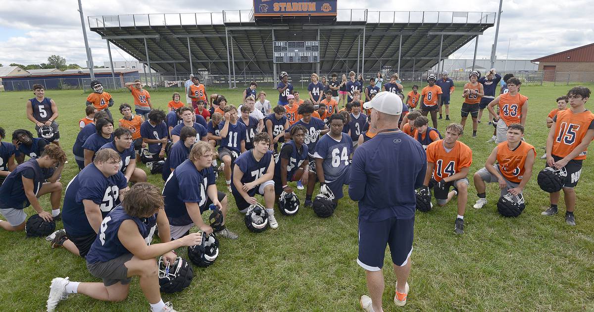 Photos Oswego High School football practice Shaw Local
