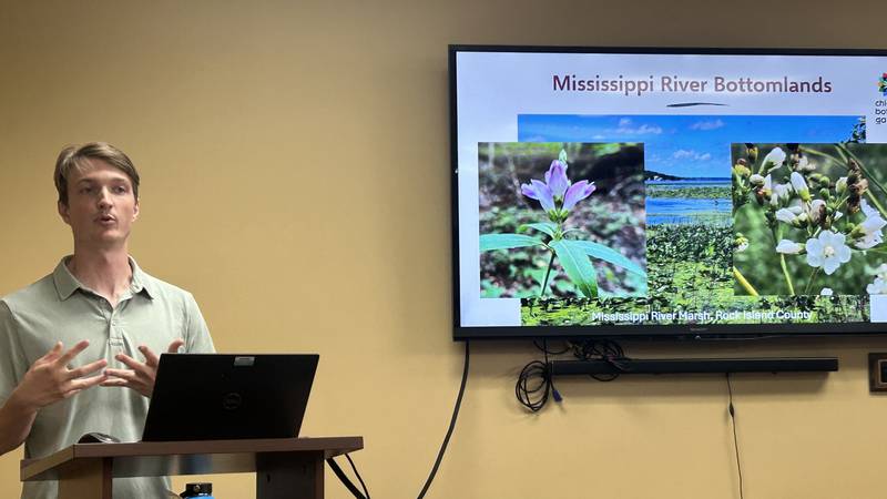 Keeping it natural: Botanist speaks to local guardians group about Plants of Concern program