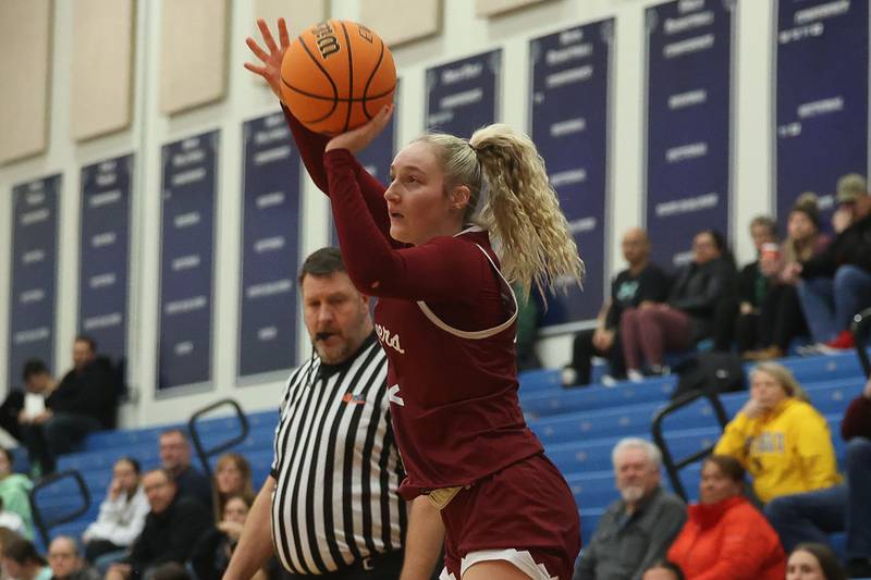 Plainfield North’s Sydney Scott puts up the outside shot against Plainfield South on Thursday, Jan 9, 2025.