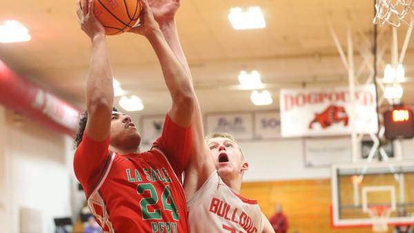 Photos: L-P boys basketball edges Streator in nail-biting 51-46 victory