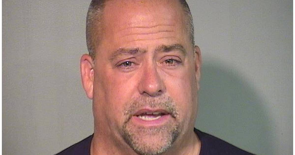 Former longtime cop pleads guilty to domestic battery in McHenry County