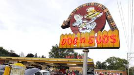 These Illinois drive-up restaurants offer a nostalgic summer experience