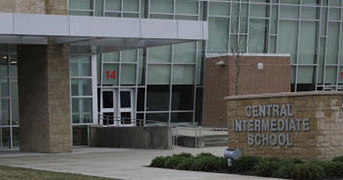 Central Intermediate School in Ottawa recognizes May students for