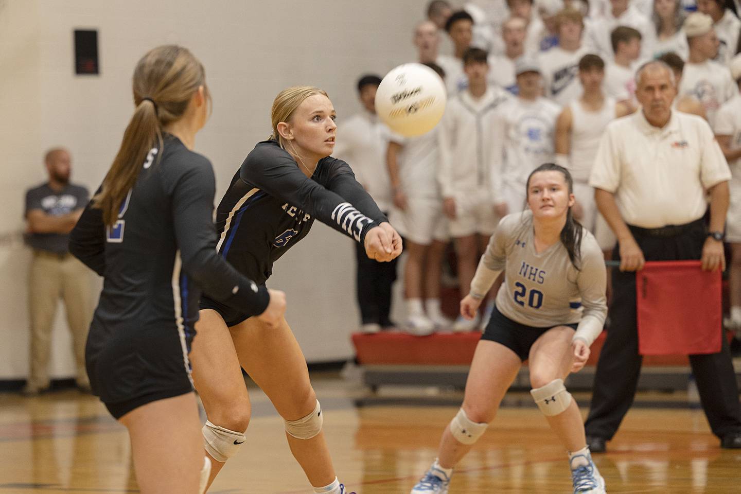 Newman’s Jess Johns passes the ball Wednesday, Nov. 2, 2022 in the sectional championship game against River Ridge.