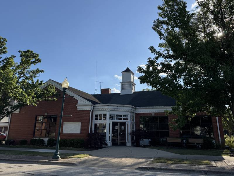 The former city hall at 320 Wauponsee St. in Morris on Thursday, July 3, 2024.