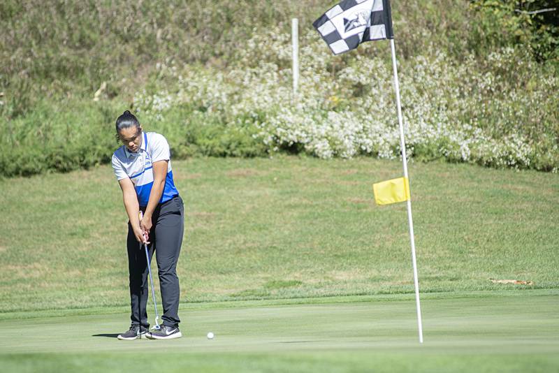 Princeton’s Emma Kruse-Carter putts on the #6 green at Deer Valley during class A girls regional golf Thursday, Sept. 29, 2022.