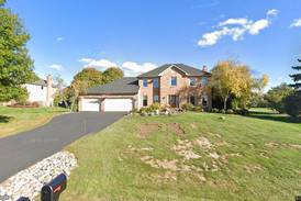 Single-family home sells in St. Charles for $695,000