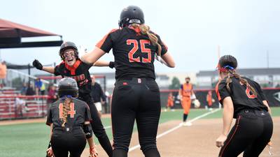 Tayiah Scanlan’s 10th-inning, inside-the-park home run gives Beecher the state championship over Carterville