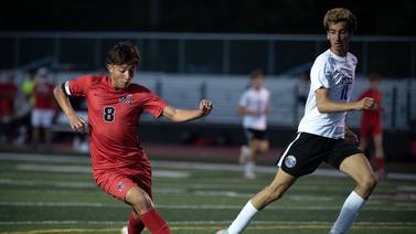 Bradley-Bourbonnais fends off Manteno in boys soccer