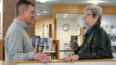 Downers Grove library trustees support removal of controversial board member